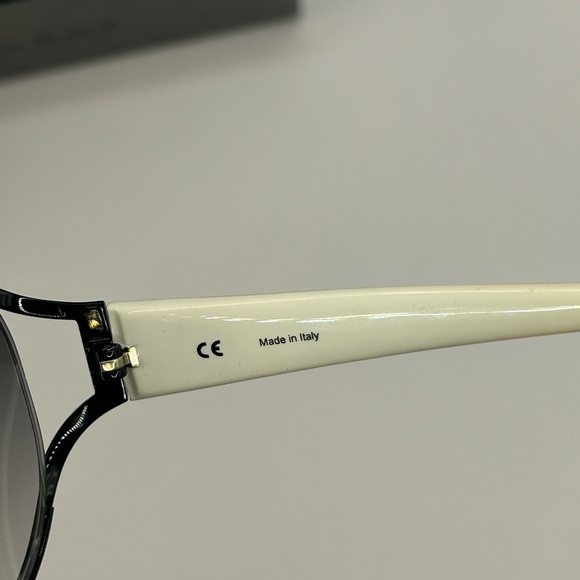 Givenchy SGV373G Sunglasses - Picture 7 of 9